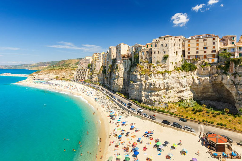 Airbnb occupancy in Tropea
